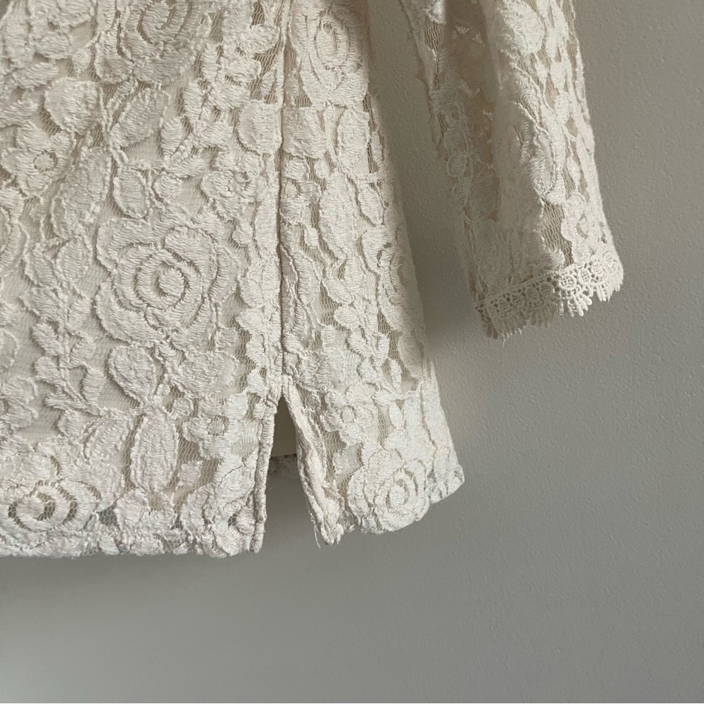 Lace Blouse ✨ - Picture 3 of 4